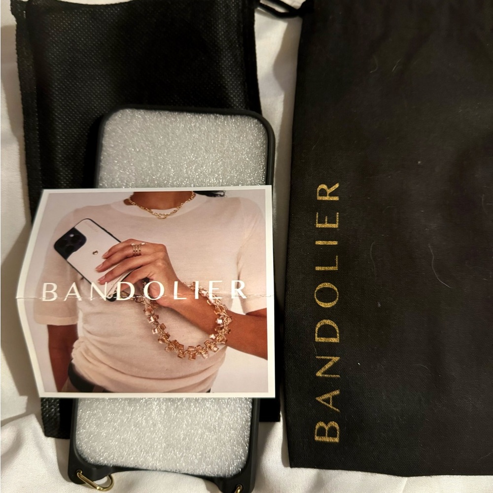 Bandolier iPhone Pro Max 15 cover wallet